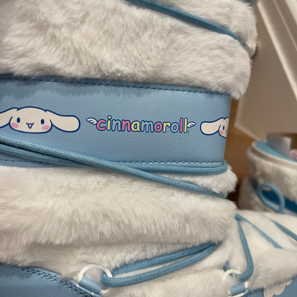 YRU Blizz Cinnamoroll Boots US Women’s Size 6 White Pink Sanrio Dolls Kill Fur - Picture 5 of 14